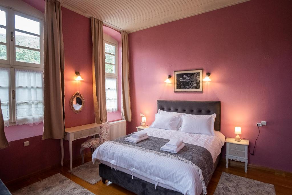 Voodi või voodid majutusasutuse The Old School Boutique Hotel toas