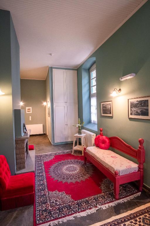 Istumisnurk majutusasutuses The Old School Boutique Hotel