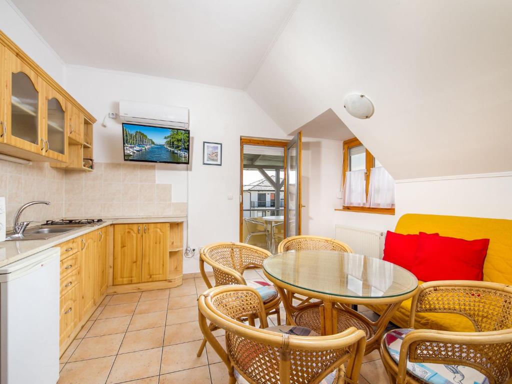 Kuchyňa alebo kuchynka v ubytovaní Apartment Katie 2 by Interhome