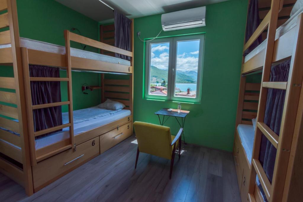 Postel nebo postele na pokoji v ubytování Old Town Hostel Ohrid