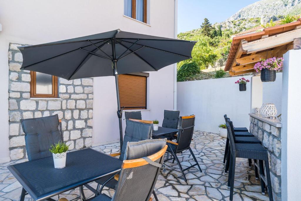 Patio nebo venkovní prostory v ubytování Apartments Villa Made 4U