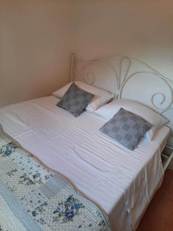 Posteľ alebo postele v izbe v ubytovaní Apartments Jurić - Zablaće