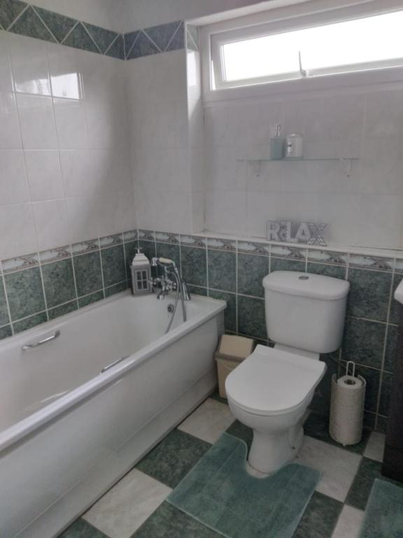 Koupelna v ubytování Tess's Guest House R95K6N1 This Property is unsuitable for children under 12 years old