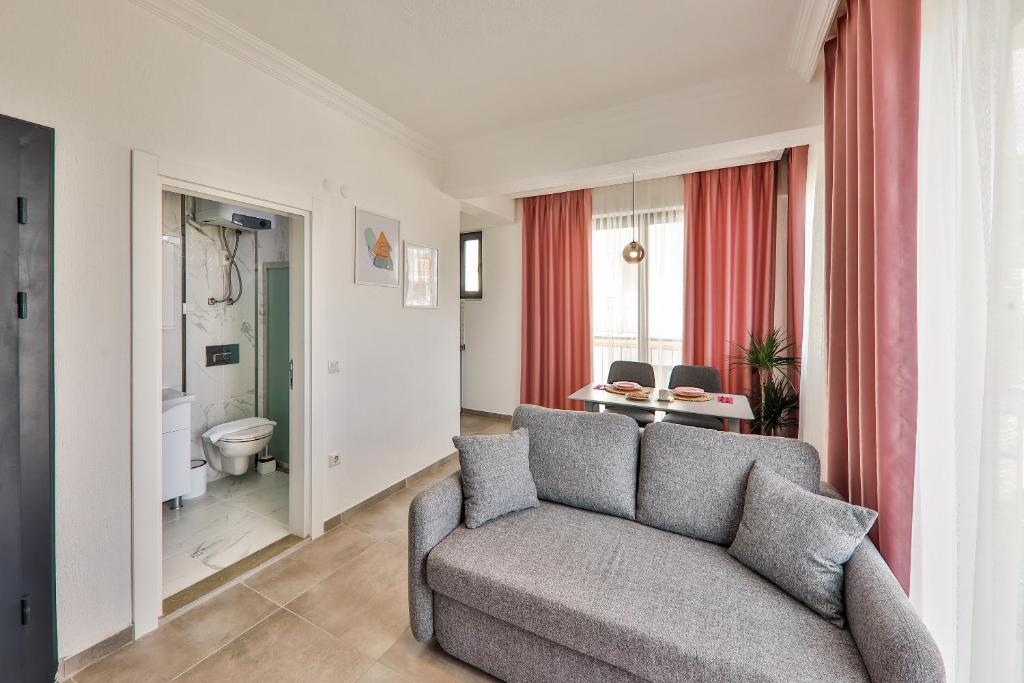 Joyy Suit Apart - 14