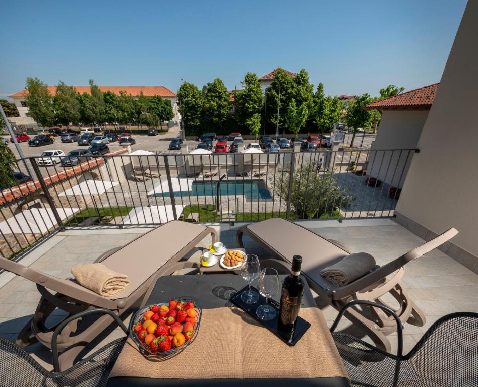 VILLA BERNASCONI - Habitación Doble Con Vistas A La Piscina