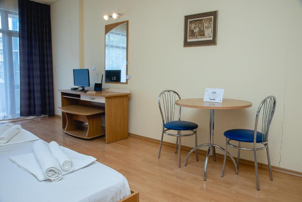 Studio with a balcony near the centre of Sunny Beach - One-Bedroom Apartment