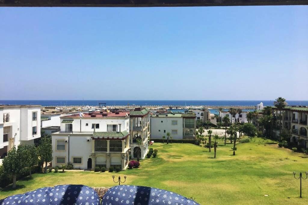 Bel appartement avec vue sur mer à Marina Smir