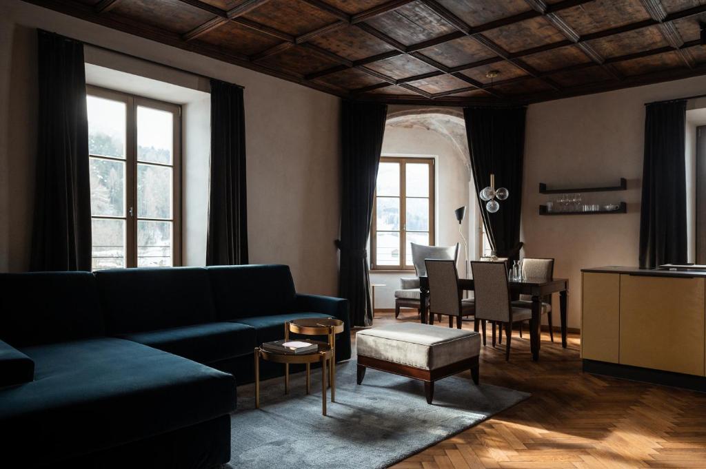 Posezení v ubytování Castel Maurn