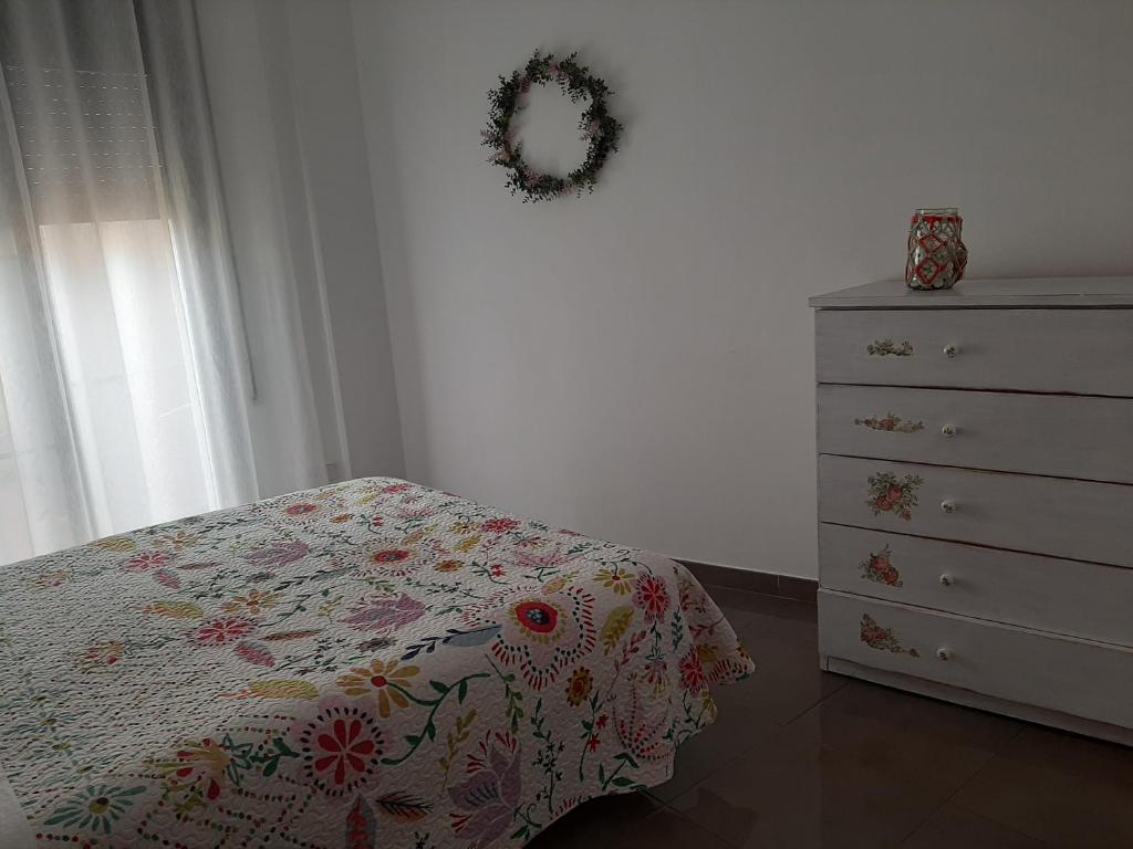 Postel nebo postele na pokoji v ubytování Gran terraza con piscina