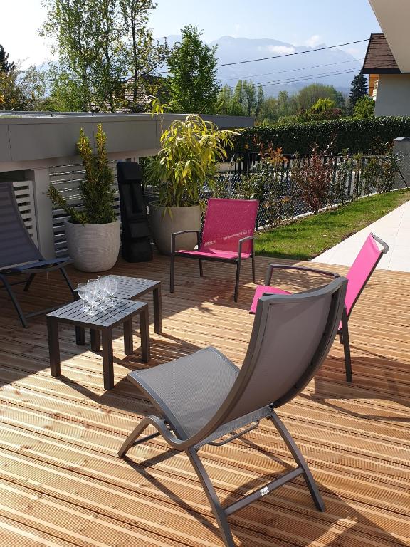 Zahrada ubytování L'appartement JARDIN avec vue montagnes