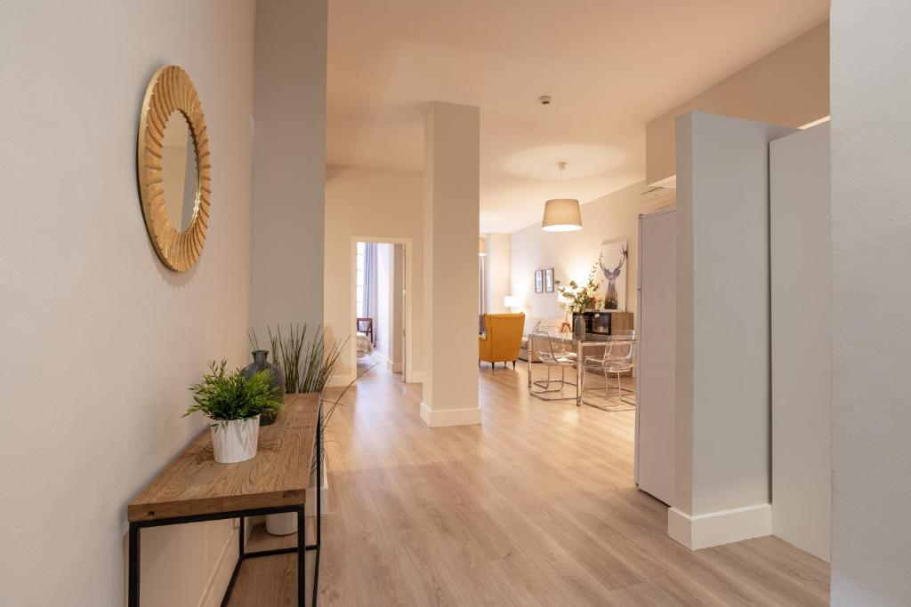 Posedenie v ubytovaní Urbe10 Angel Suites 2 Bedrooms Apartment 2A
