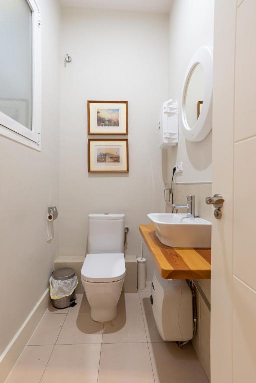 Kúpeľňa v ubytovaní Urbe10 Angel Suites 2 Bedrooms Apartment 2A