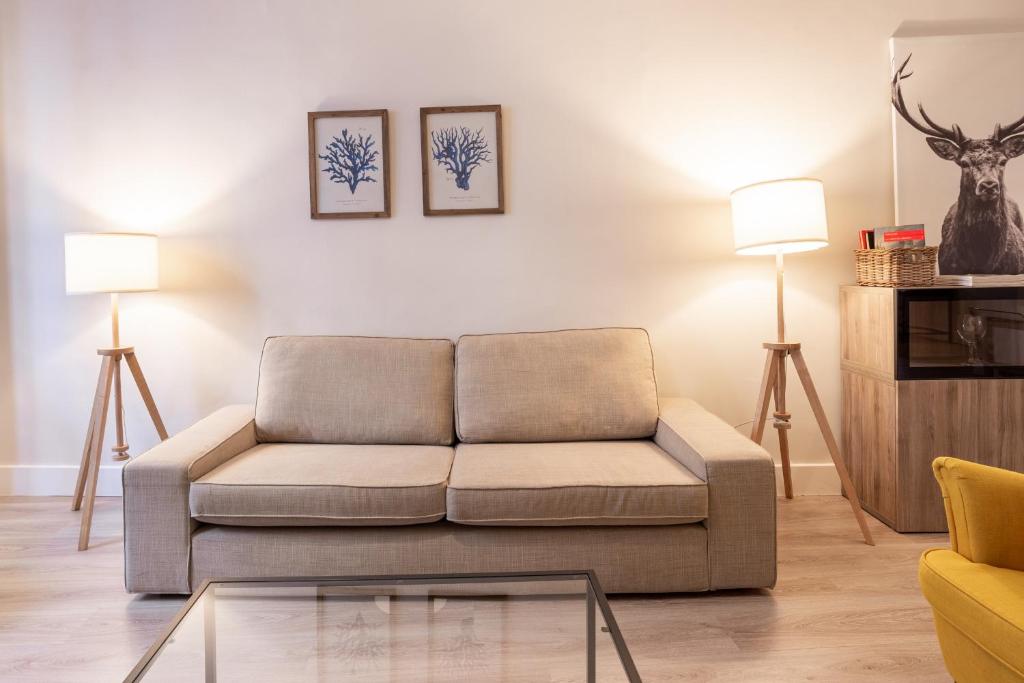Posedenie v ubytovaní Urbe10 Angel Suites 2 Bedrooms Apartment 2A