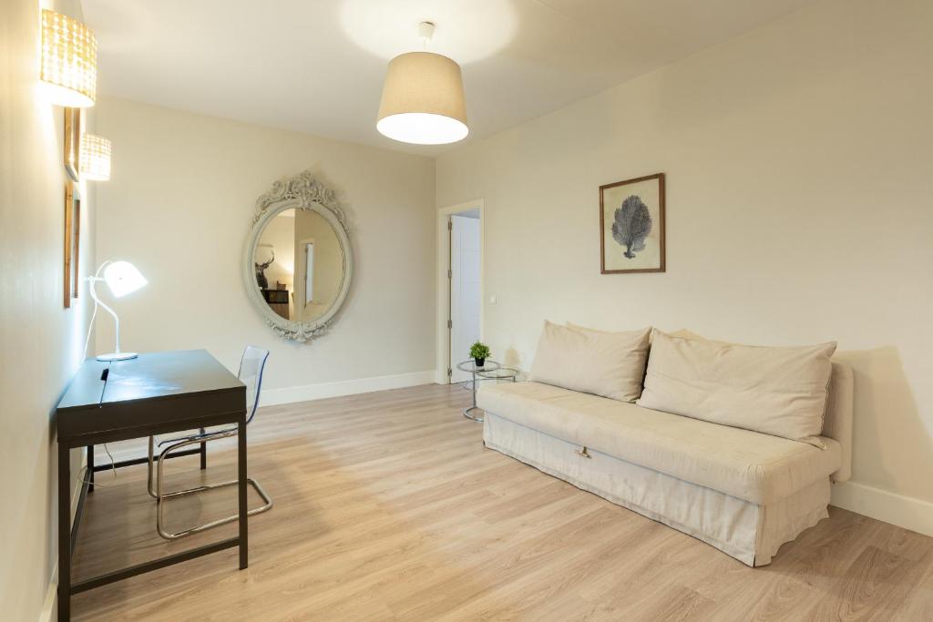Posedenie v ubytovaní Urbe10 Angel Suites 2 Bedrooms Apartment 2A