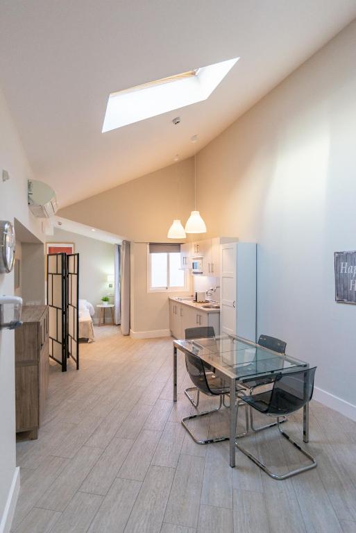 Kuchyň nebo kuchyňský kout v ubytování Urbe10 Angel Suites Apartment 4B