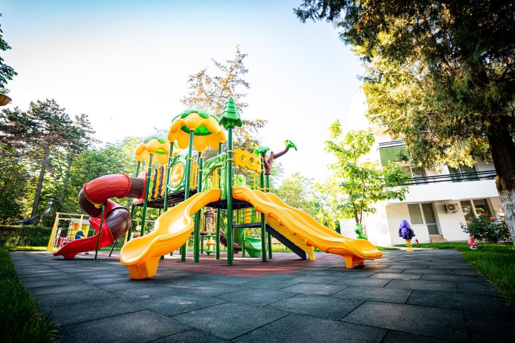 Herní místnost nebo prostor pro děti v ubytování Hotel Corina