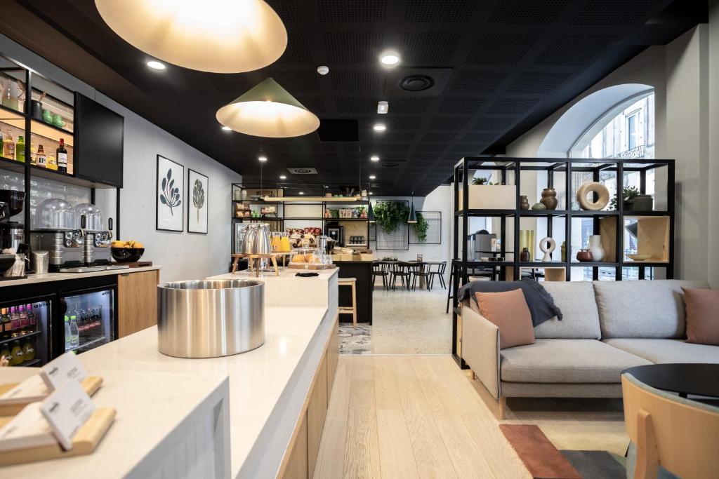 Staycity Aparthotels Bordeaux City Centre - Resim 13