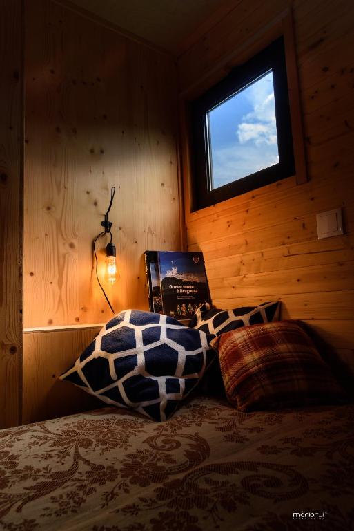 Postel nebo postele na pokoji v ubytování Glamping Hills