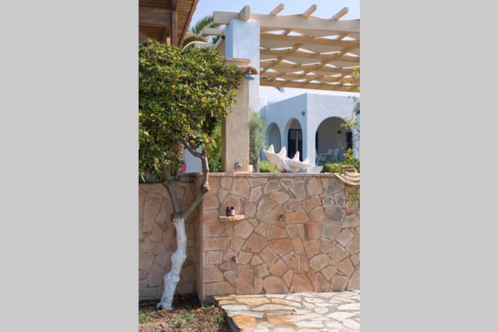 Fotografie z fotogalerie ubytování Palmaya Villa, unique seafront experience v destinaci Vaia