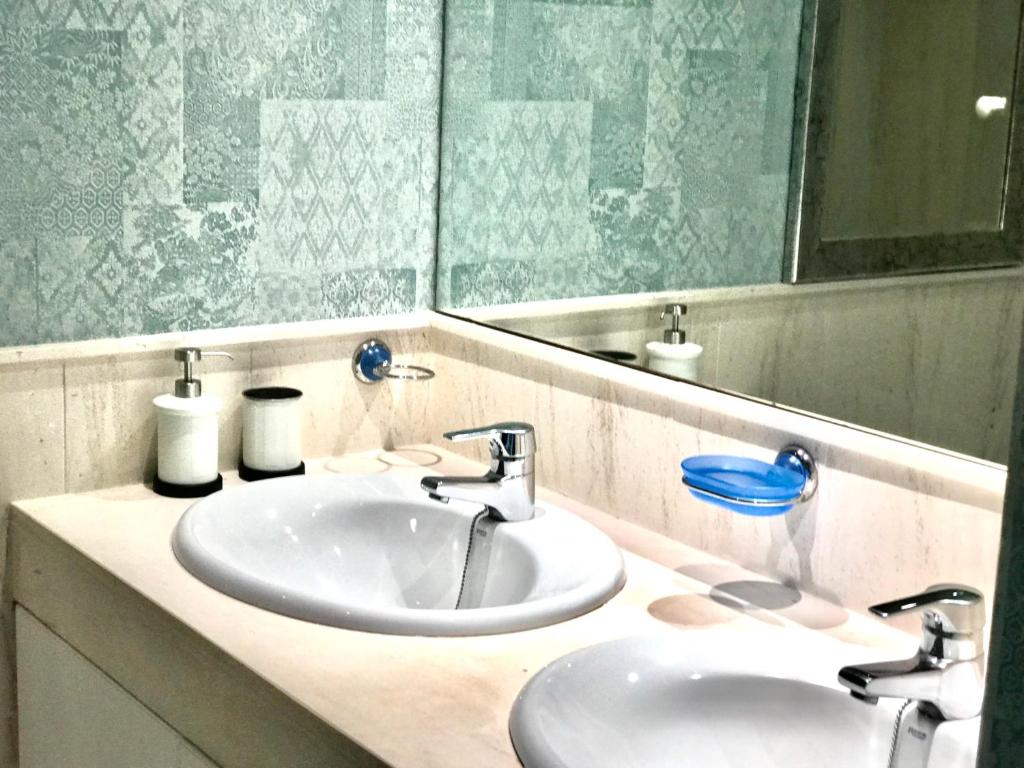 Koupelna v ubytování MI CAPRICHO BEACHFRONT- 9D Apartment with sea views - Costa del Sol