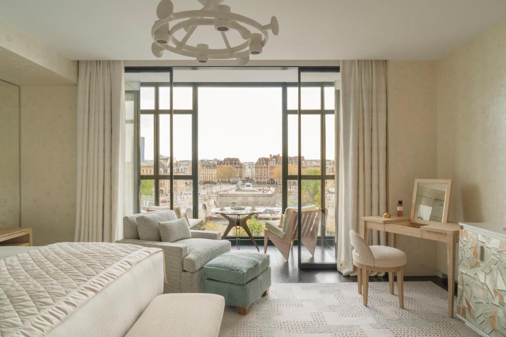 Seine Suite 