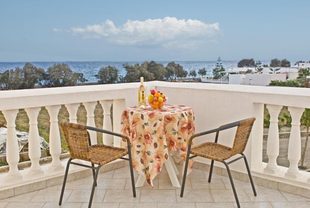 Pension St.George Rooms & Studios Perivolos photo 2