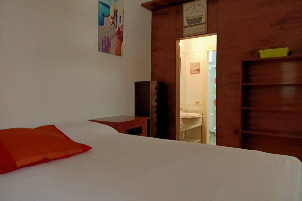 Fotografie z fotogalerie ubytování Apartamento-Bungalow con jardín y garaje v destinaci Santa Cruz de Tenerife