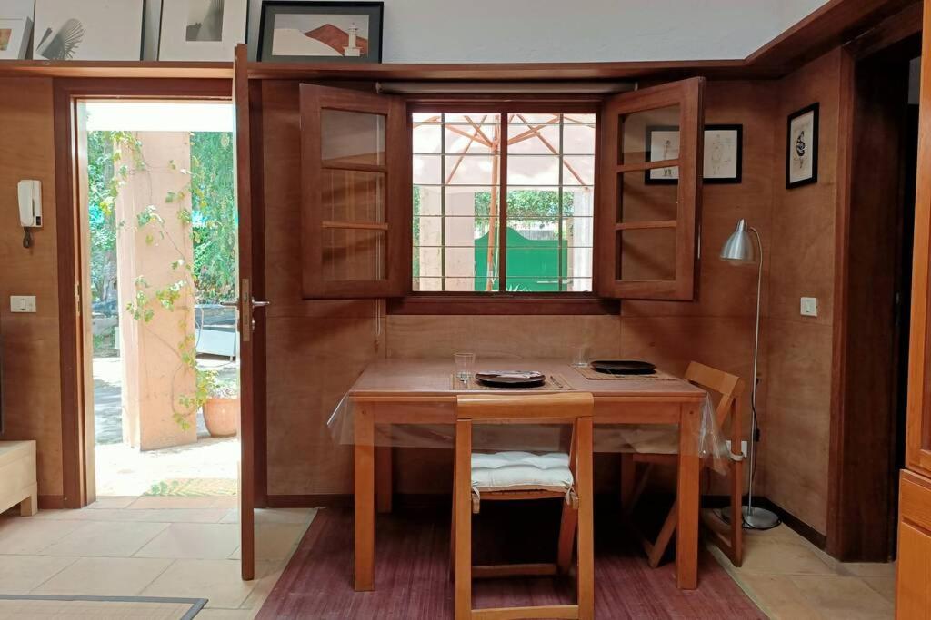 Fotografie z fotogalerie ubytování Apartamento-Bungalow con jardín y garaje v destinaci Santa Cruz de Tenerife