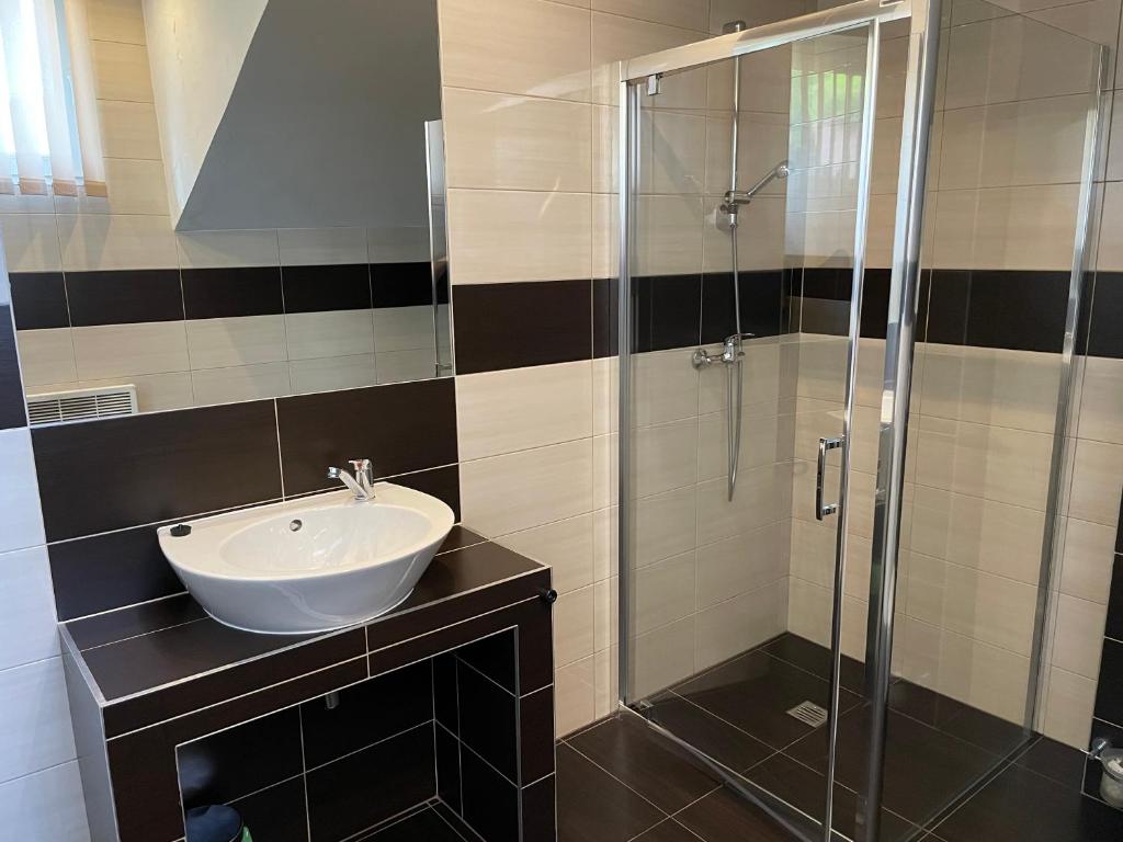 Ondraszek-Pokoje Gościnne - 6