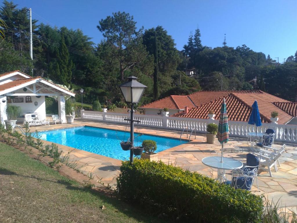  Casa com 2 Quartos em Serra Negra
