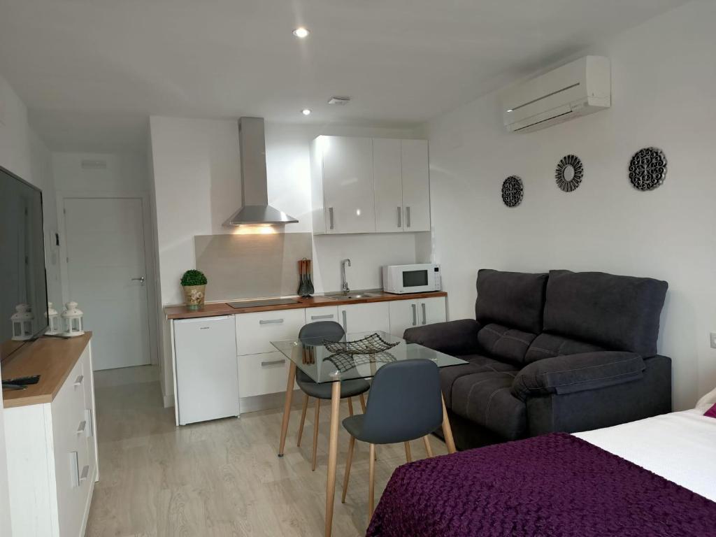 Kuchyňa alebo kuchynka v ubytovaní Apartamentos NayDa studio 1