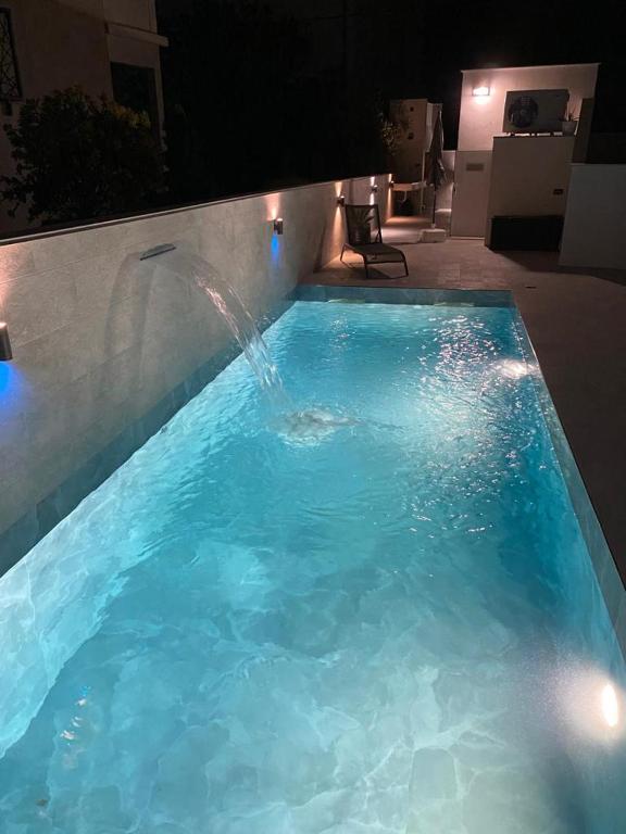 Bazén v ubytovaní Apartment Villa Rina- Heated salt water Pool alebo v jeho blízkosti
