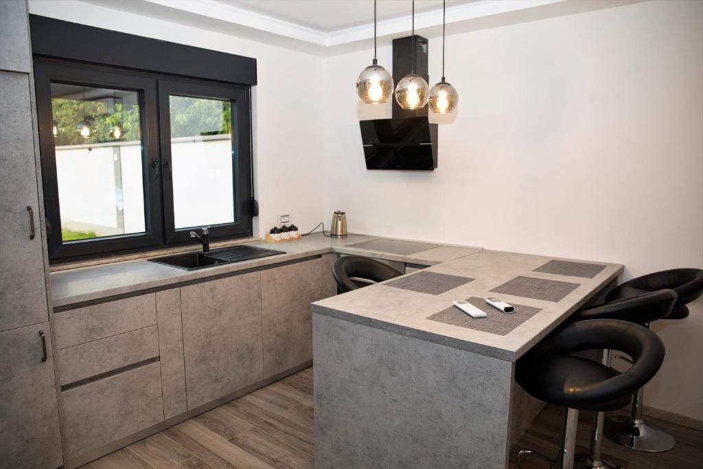 Kuchyň nebo kuchyňský kout v ubytování Luxury Villa Magic