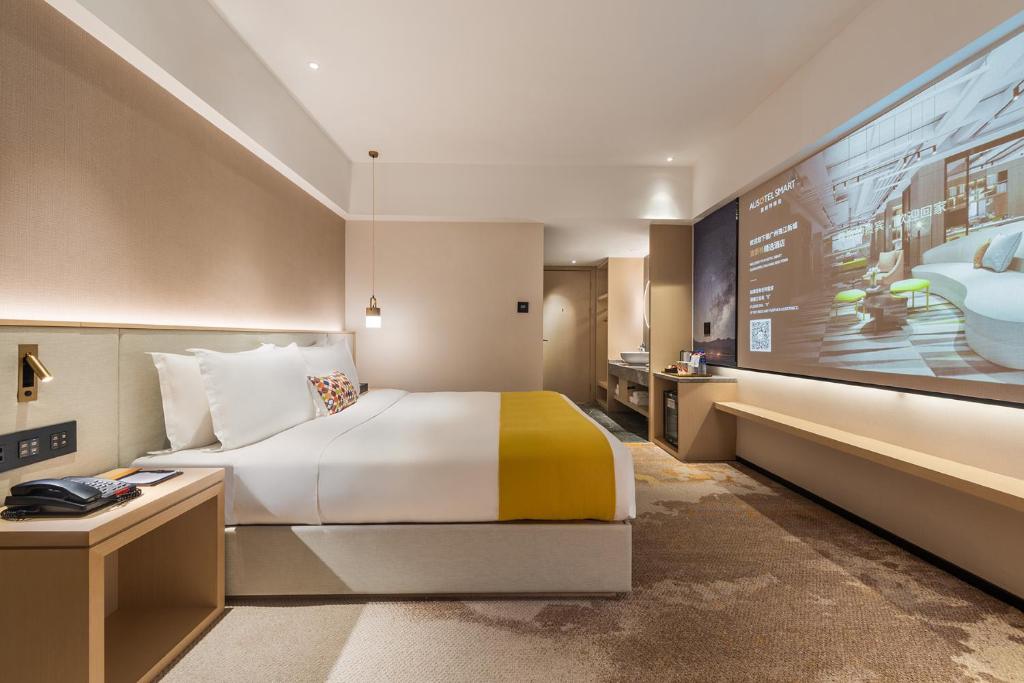 Ausotel Smart Guangzhou Zhujiang New Town - Superior King Met LCD -projector - Raamloos