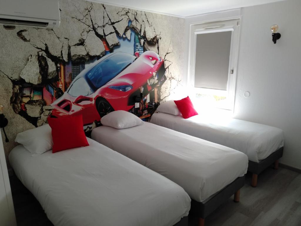 Postel nebo postele na pokoji v ubytování Urban Style Arl HOTEL