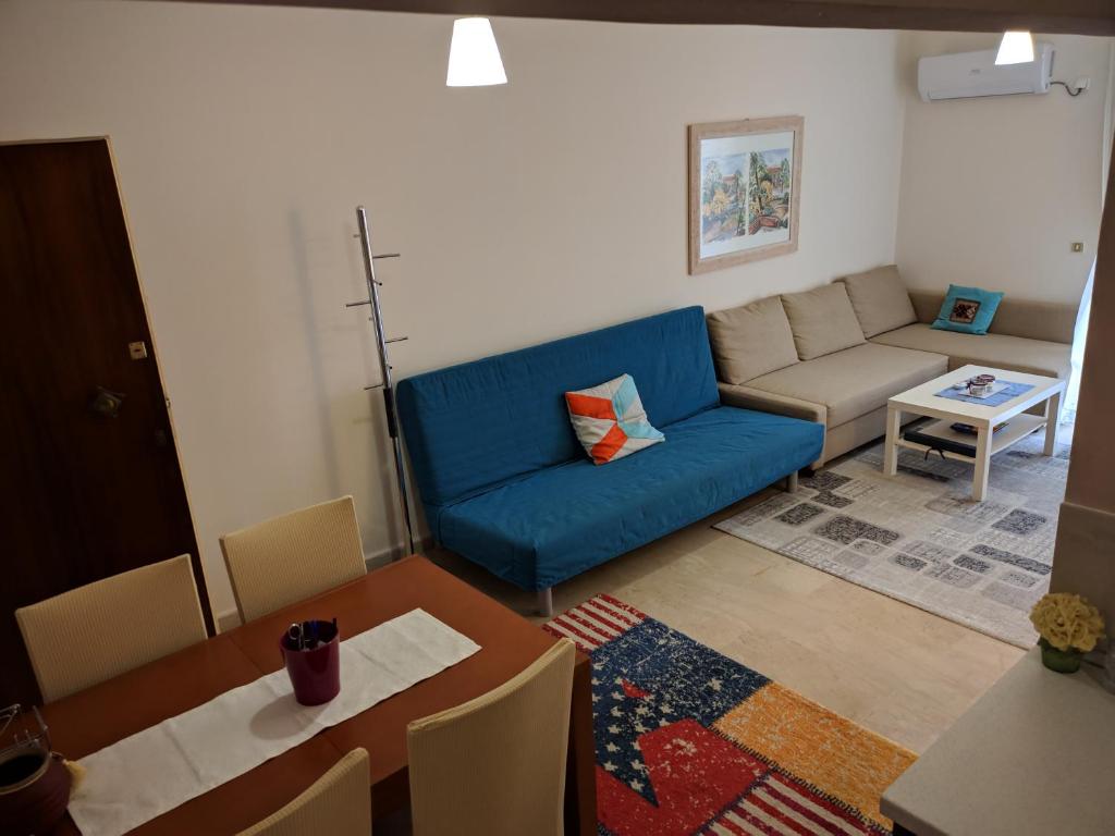 Apartment 50 square meters Loutraki WiFi, Smart TV Netflix Mountain view