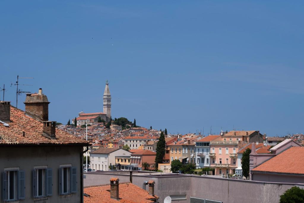 Výhľad na mesto Rovinj alebo výhľad na mesto priamo z apartmánu