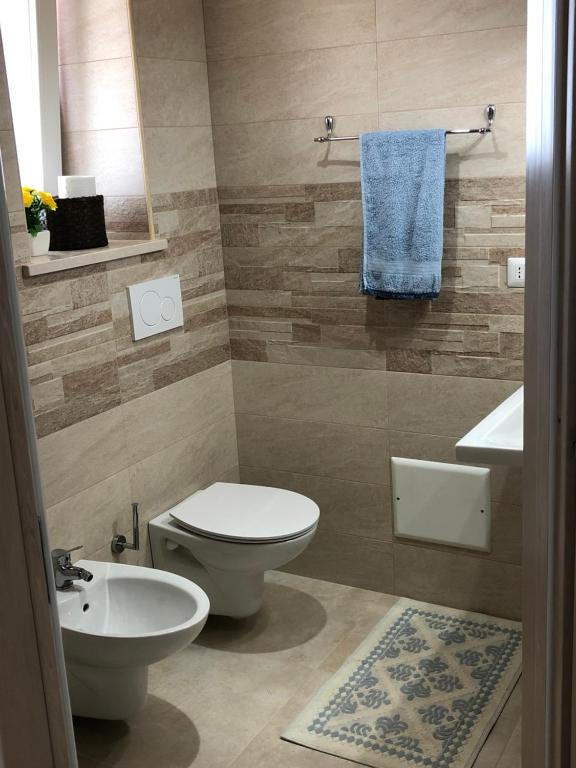 A bathroom at Tramontana Tre Archi B&B