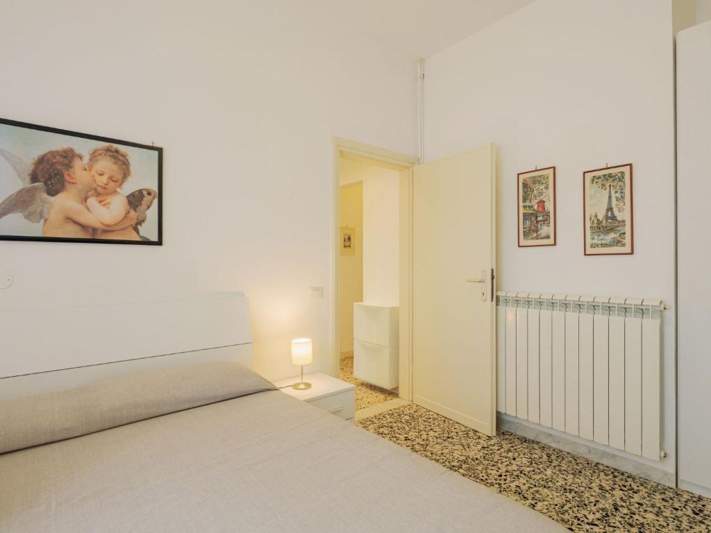A bed or beds in a room at Holiday Home Manuela by Interhome
