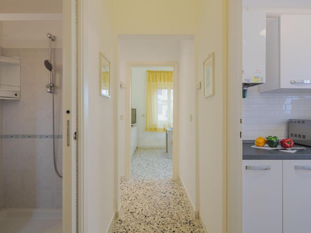 A kitchen or kitchenette at Holiday Home Manuela by Interhome