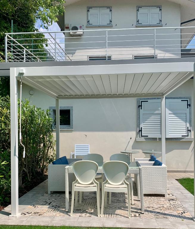 Balkón nebo terasa v ubytování B&B Re' Perone