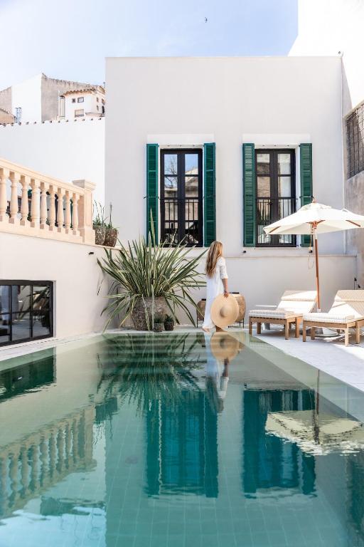 Bazén v ubytovaní Concepcio by Nobis, Palma, a Member of Design Hotels alebo v jeho blízkosti