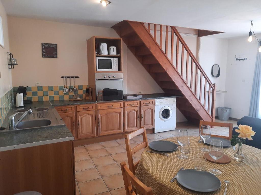Kuchyň nebo kuchyňský kout v ubytování Le clos des sources
