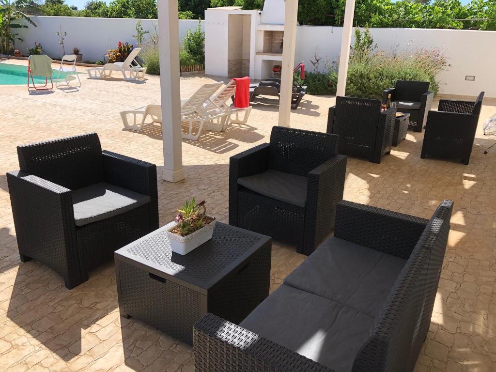 A seating area at Tramontana Tre Archi B&B