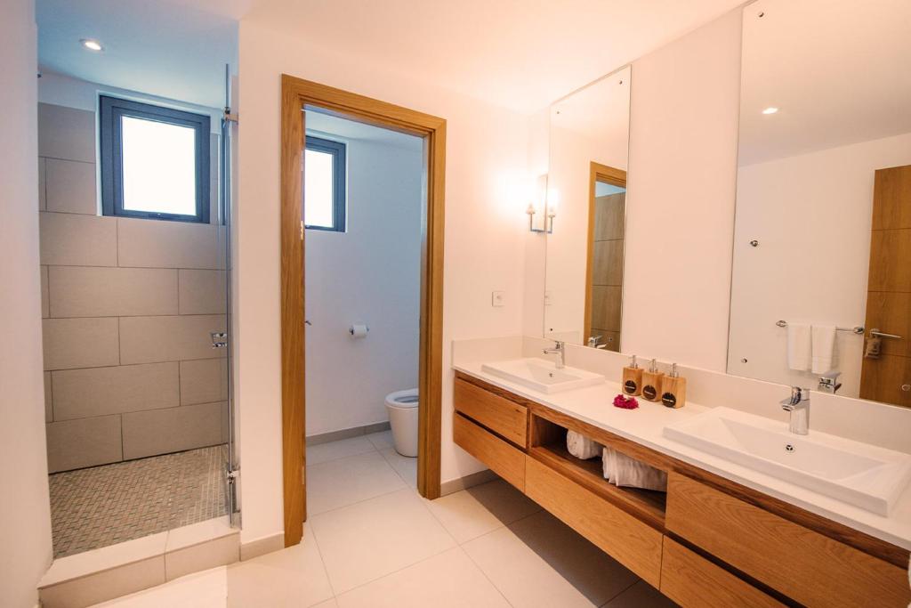 Mythic Suites & Villas by MJ Holidays - 13