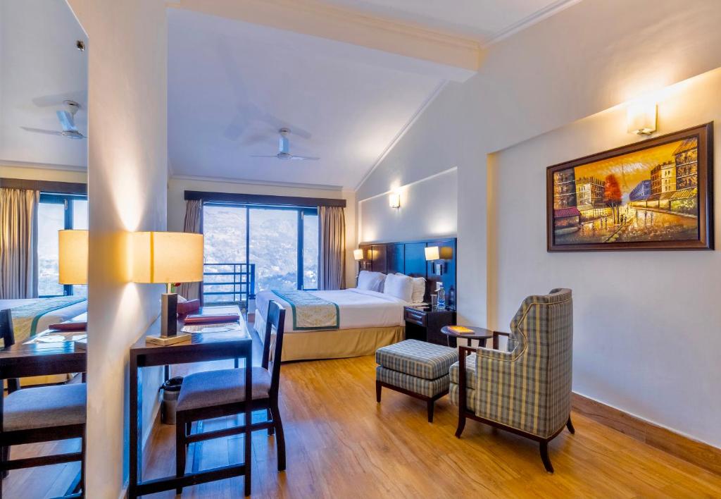 Rosewood Retreat Bhimtal - One-Bedroom Suite