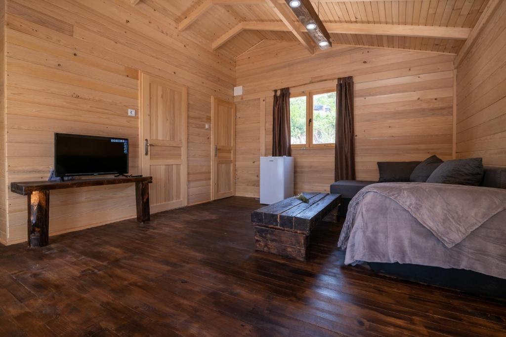 Feral Beach - Apartment With Sea View