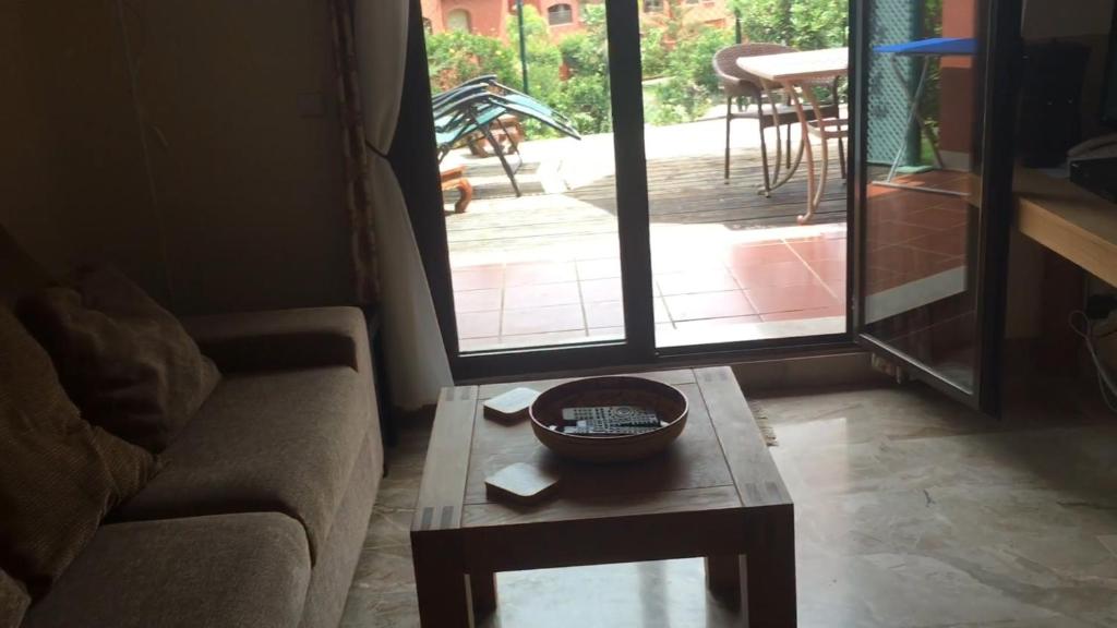 Zdjęcie z galerii obiektu Luxury 2-Bedrooms & Bathrooms Estepona Apartment w mieście Estepona