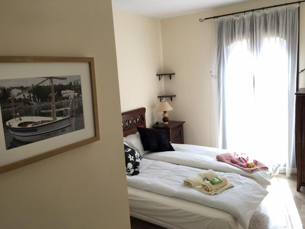 Zdjęcie z galerii obiektu Luxury 2-Bedrooms & Bathrooms Estepona Apartment w mieście Estepona