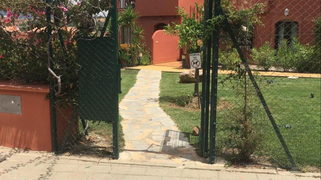 Zdjęcie z galerii obiektu Luxury 2-Bedrooms & Bathrooms Estepona Apartment w mieście Estepona